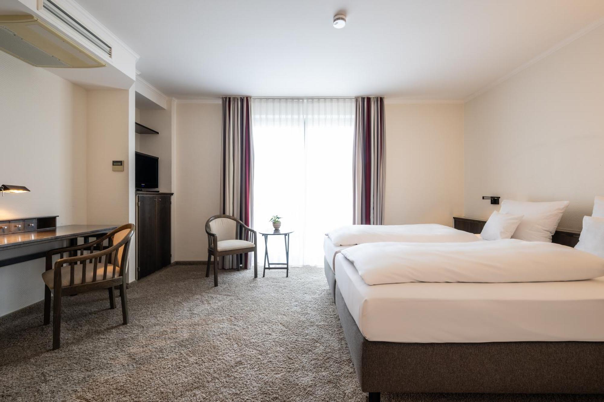Hotel Herzogspark Herzogenaurach Esterno foto