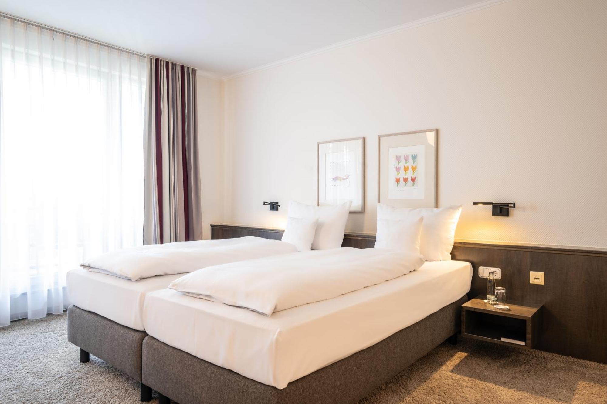 Hotel Herzogspark Herzogenaurach Esterno foto